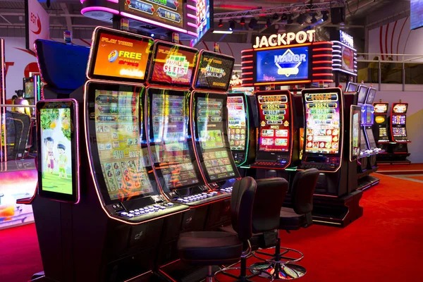 Multi-game dashboard showing live table and sports options