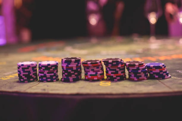 Secure live dealer table interface on brim